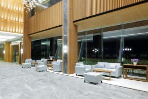 Posezení v ubytování FOX HARRIS Hotel & Convention Banjarnegara