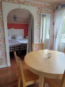 Postel nebo postele na pokoji v ubytování Turistgården Töcksfors