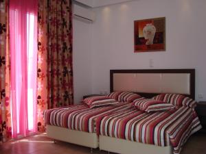 Gallery image of Elena Studios & Suites in Ornos