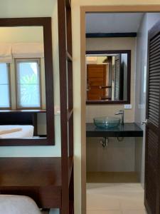 Fotografie z fotogalerie ubytování บ้านธานี (BAAN THANI) v destinaci Choeng Mon pláž