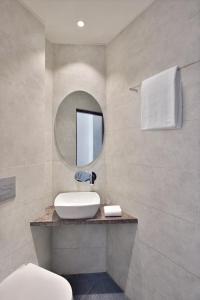 Ένα μπάνιο στο juSTa Grand View Resort & Spa, Manali