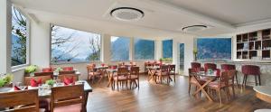 Εστιατόριο ή άλλο μέρος για φαγητό στο juSTa Grand View Resort & Spa, Manali