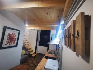 Posezení v ubytování Atlantis Surf Hostel