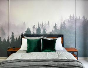 เตียงในห้องที่ Misty forest by Bee