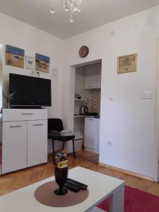 Dapur atau dapur kecil di Deluxe studio & apartments Alexander