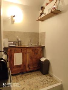 Fotografia z galérie ubytovania logement Mezzanine salon indépendant v destinácii Mézières-sur-Seine