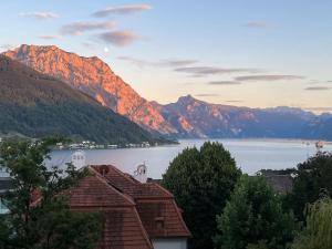 Peisaj natural din apropierea acestui apartament