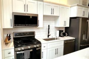 Gallery image of BRAND New Upscale Home- BEST location! in Whitefish