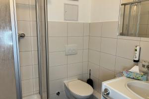 Baðherbergi á SKYBASIC Merseburg