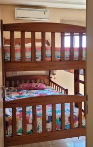 a bunk bed room with a bunk bed in a room at Apartamento no centro de Santarém-PA in Santarém