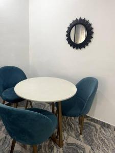 Fotografie z fotogalerie ubytování Beautiful 2Br Apt in Ogba, Ikeja, Lagos v destinaci Lagos
