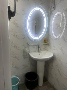 Koupelna v ubytování Beautiful 2Br Apt in Ogba, Ikeja, Lagos