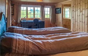 Postel nebo postele na pokoji v ubytování Amazing Home In l With 5 Bedrooms