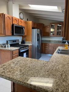 Galeriebild der Unterkunft Moroccan style home with swimming pool in Los Angeles