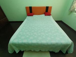 Postel nebo postele na pokoji v ubytování Mountain View Guest House KB