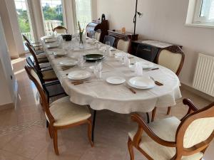 Posezení v ubytování A- Villa (Vendégház)
