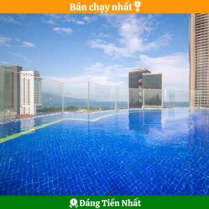 Bazén v ubytování Alibaba Hotel by THG nebo v jeho okolí