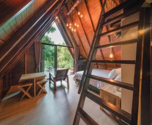Postel nebo postele na pokoji v ubytování Kenaray Farmstay riverside