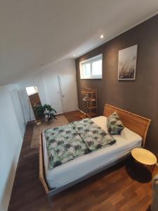 Ένα ή περισσότερα κρεβάτια σε δωμάτιο στο Bungalow mit 200 qm Wohnfläche :) +16 φωτογραφίες