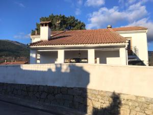 Budova, kde se chata nachází