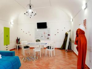Μια τηλεόραση ή/και κέντρο ψυχαγωγίας στο Fashion Cathedral apARTment, Centro Storico Napoli