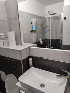 Bathroom sa Prywatny pokój w Ośrodku Panorama Okuninka