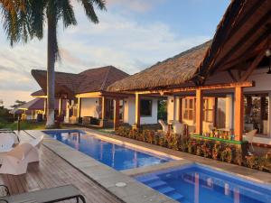 Bazén v ubytování Palmetto Lodge nebo v jeho okolí