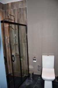 Een badkamer bij HMZ LUXURY HOTEL