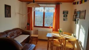 Posezení v ubytování Apartmán nad Teplou Vltavou