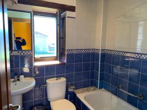 A bathroom at Hotel El Quintanal