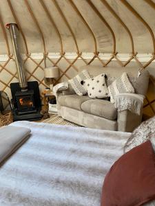 Afbeelding uit fotogalerij van The Yurt @ Osmore in Axminster