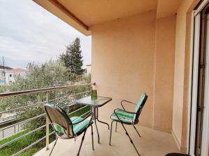 Balkón nebo terasa v ubytování Airy Apt in Tisno - Murter, Beach - 3 Min Walk, 2 bedrooms, 2 bathrooms, 70m2 with terrace, mooring included