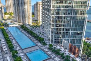 Sundlaugin á Emblematic unit at Icon in the heart of Brickell eða í nágrenninu