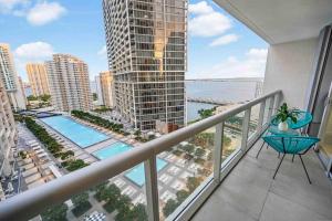Bazén v ubytování Emblematic unit at Icon in the heart of Brickell nebo v jeho okolí