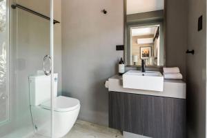 Ένα μπάνιο στο The Beach Lodge style and location in one great apartment +24 φωτογραφίες