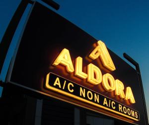 Certifikát, hodnocení, plakát nebo jiný dokument vystavený v ubytování Aldora Airport Residency