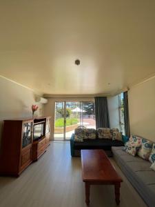 Kuchyň nebo kuchyňský kout v ubytování El Lago Waters Hotel