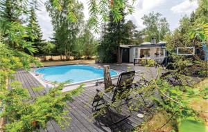 Bazén v ubytování 3 Bedroom Awesome Home In Nykøbing Sj nebo v jeho okolí