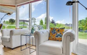 Posezení v ubytování Two-Bedroom Holiday Home In Ega