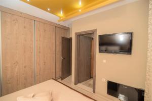 TV a/nebo společenská místnost v ubytování Cretan Nature Villa Alexandra