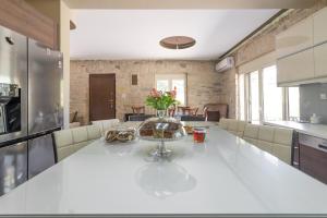 Kuchyň nebo kuchyňský kout v ubytování Cretan Nature Villa Alexandra