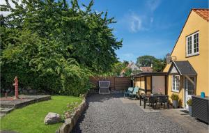 Vườn quanh Holiday Apartment Svaneke With A Fireplace 01 +15 ảnh