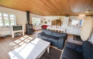 Kuchyň nebo kuchyňský kout v ubytování Holiday Home Lergraven Knebel Ii + 18 fotografií