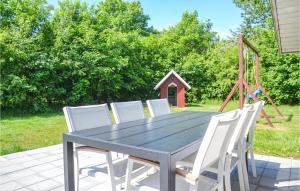 Zahrada ubytování Holiday Home Nøddehaven Iii