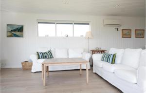 Posezení v ubytování Holiday Home Frederikkesvej + 16 fotografií
