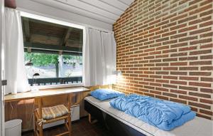 Katil atau katil-katil dalam bilik di Cozy Apartment In Allinge With Kitchen +30 gambar