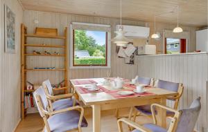 Χώρος καθιστικού στο Holiday Home Poppelvænget Hejls Ix
