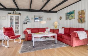 Χώρος καθιστικού στο Holiday Home Fosforitvej Rønne Ix