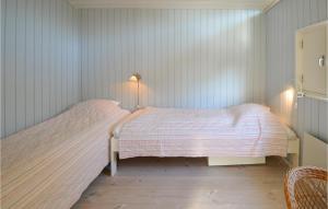 Postel nebo postele na pokoji v ubytování Amazing Home In Anholt With Kitchen