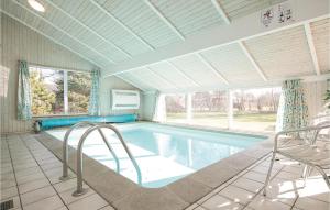 Bazén v ubytování 3 Bedroom Beautiful Home In Hjrring nebo v jeho okolí